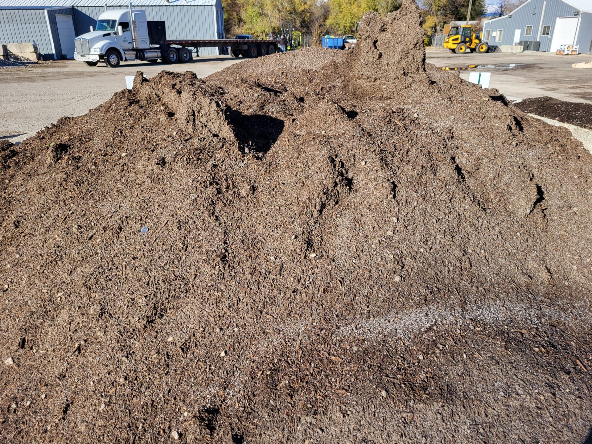 Garden Soil, Compost, Premium Top Soil Delivery & Installation Utah